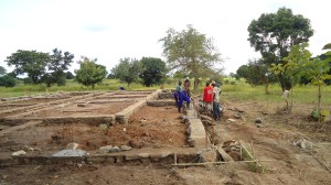Making ready for the top of the slab.